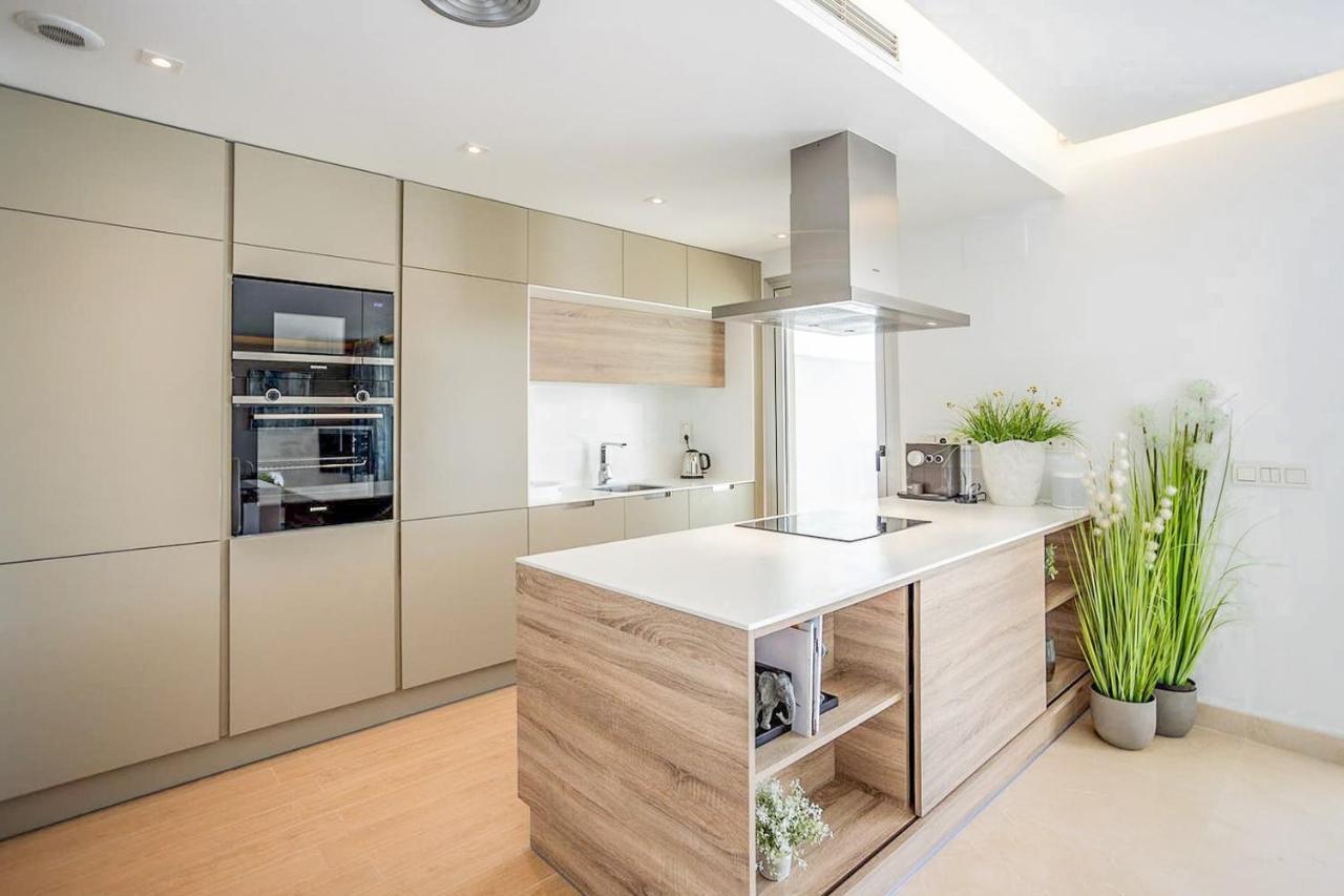 Apartament Luxury Large Terrace Views Jacuzzi Pool